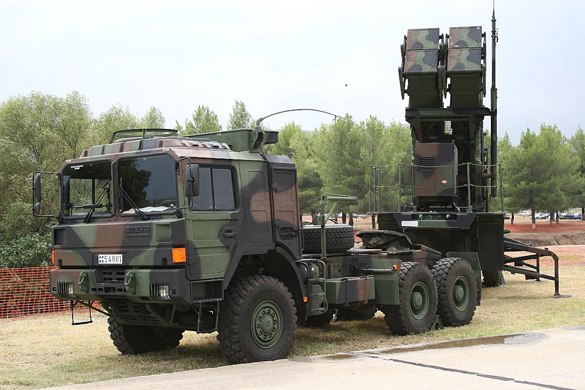 Греческий Patriot израсходовал три ракеты для перехвата нескольких дронов, атаковавших Саудовскую Аравию